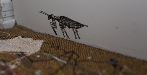 Gottesanbeterin (Mantis religiosa) auf dem Weg zum Kirchenraum